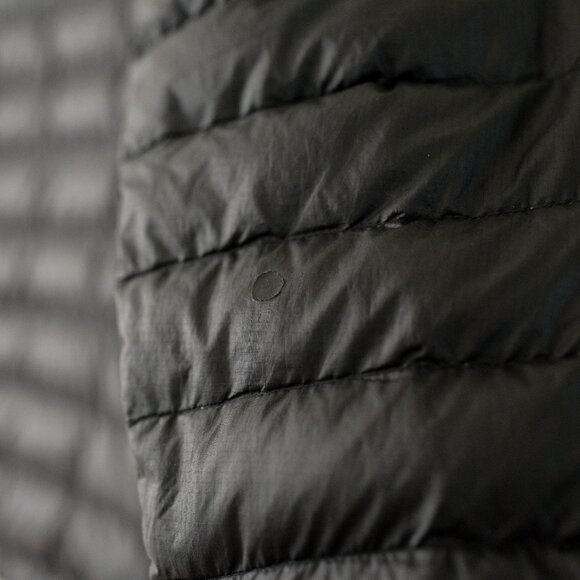 Patagonia Men's Down Sweater Hoody - Picture 3 of 3